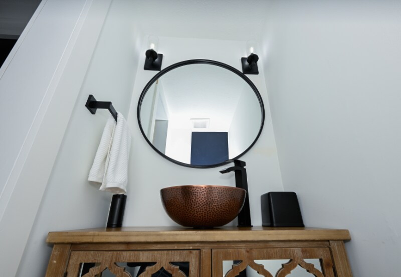 Building Photo - 3695 Englewood Dr