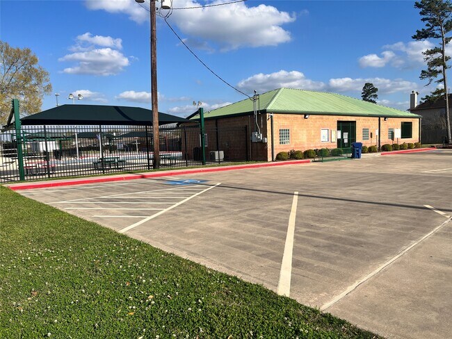 Building Photo - 28723 Sedgefield St