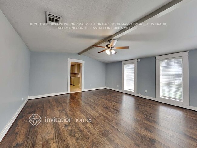 Building Photo - 500 Hill