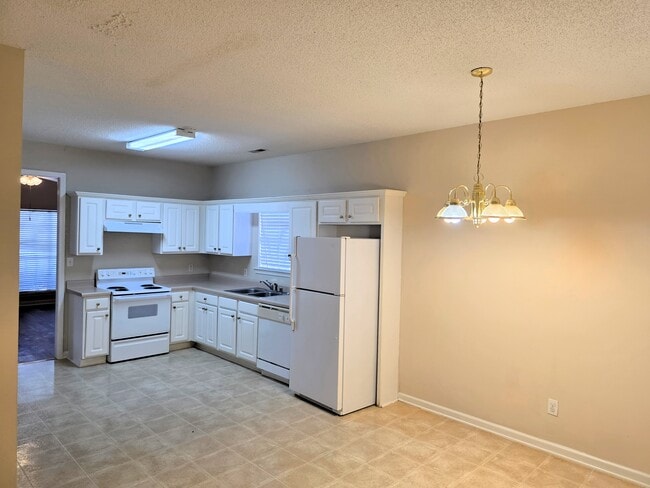 Building Photo - 1012 McAllister Dr