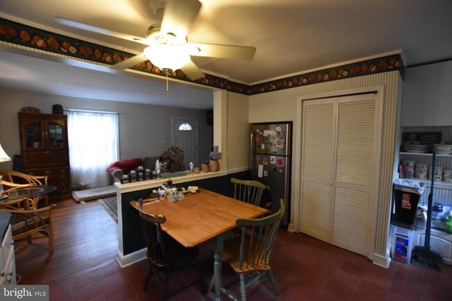 Building Photo - 10626 S Dunmoor Dr