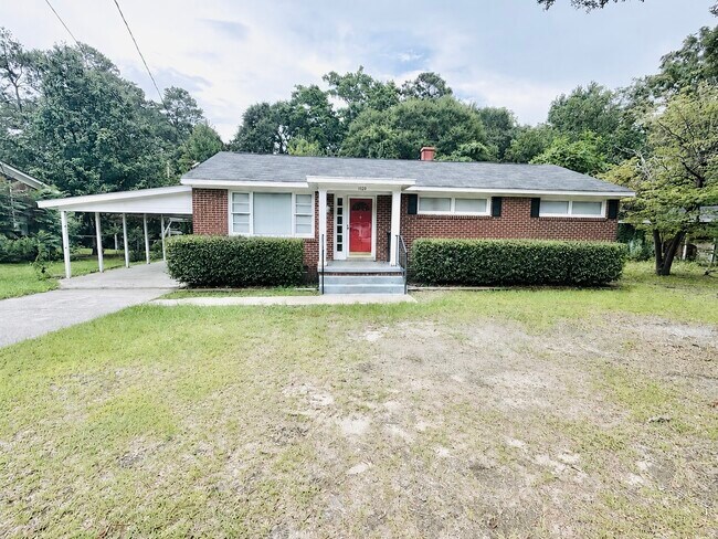 Building Photo - 1020 Betsy Dr