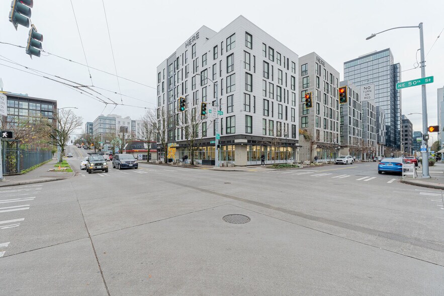 Building Photo - 5001 Brooklyn Ave NE