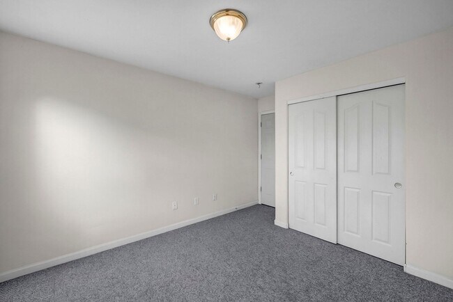 Building Photo - Enjoy this Spectacular Parklike backyard with Landscaping Included in Rent