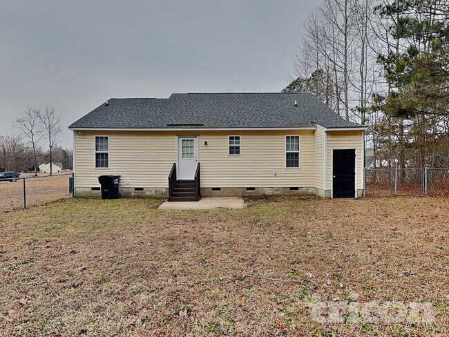 Building Photo - 105 Pinto Ln