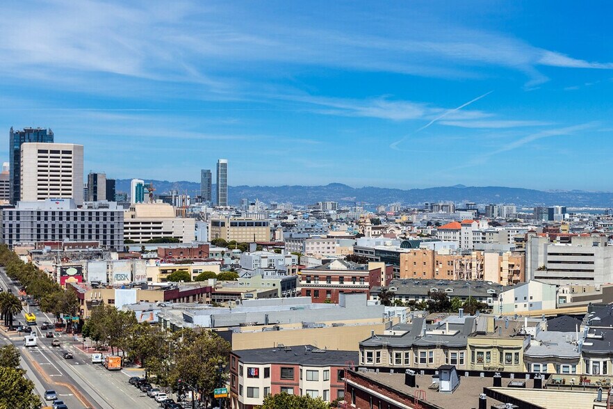 Building Photo - 142 Hermann St