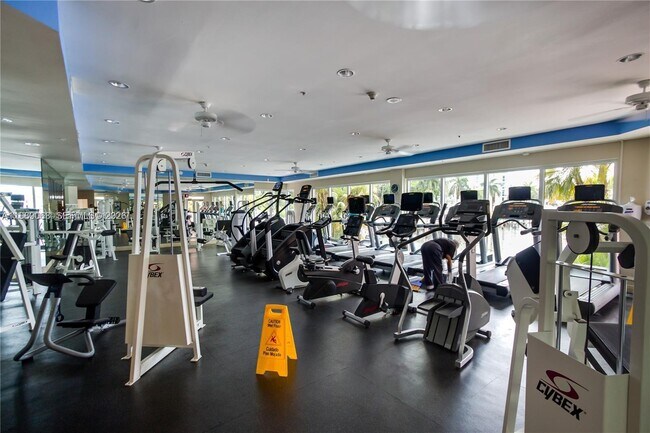 Building Photo - 3370 Hidden Bay Dr