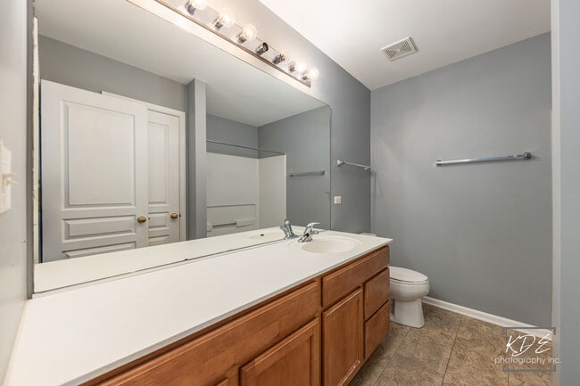 Building Photo - 603 Conservatory Ln