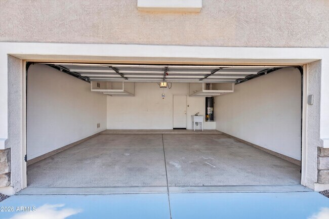 Building Photo - 6118 N 133rd Ave