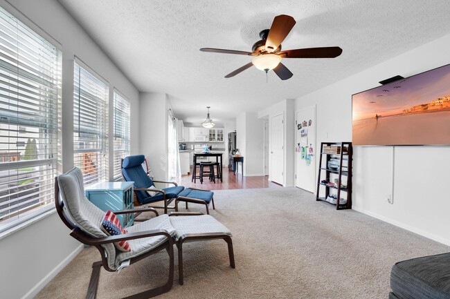 Living room - 5997 Stillponds Pl