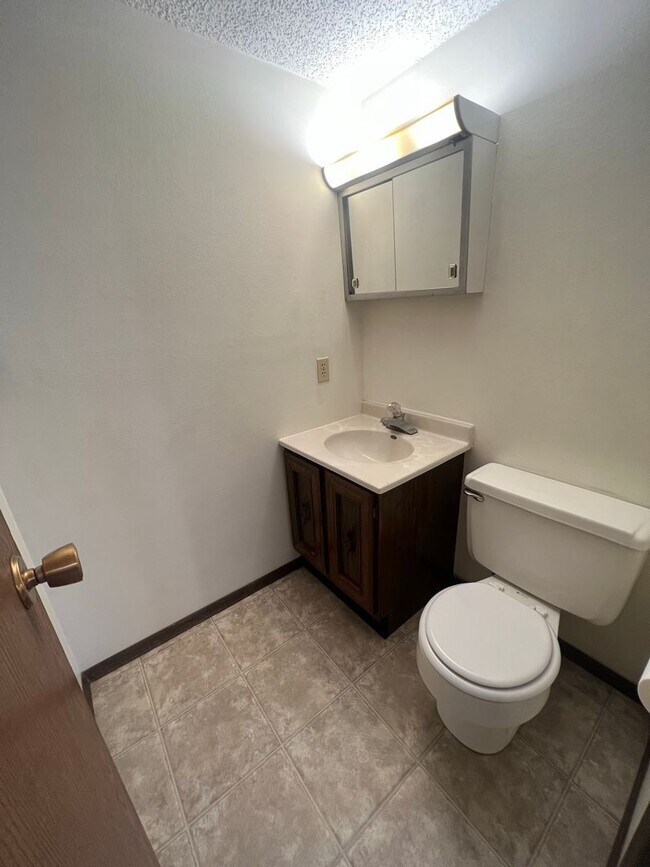 Building Photo - VP-507