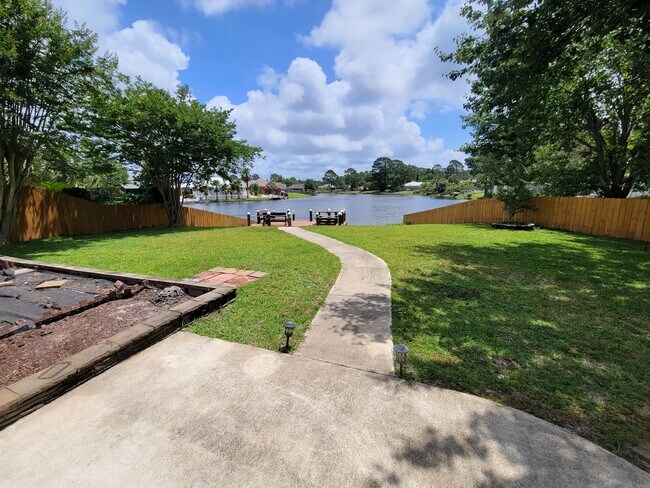 Building Photo - 2256 Orion Lake Dr