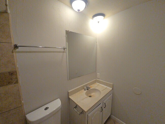 Building Photo - 3906 Postwood Dr