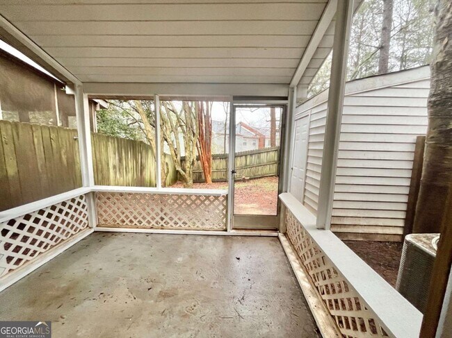 Building Photo - 6418 Meadow Rue Dr
