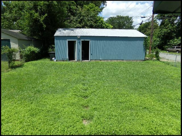 Building Photo - 1801 W Long 17th St