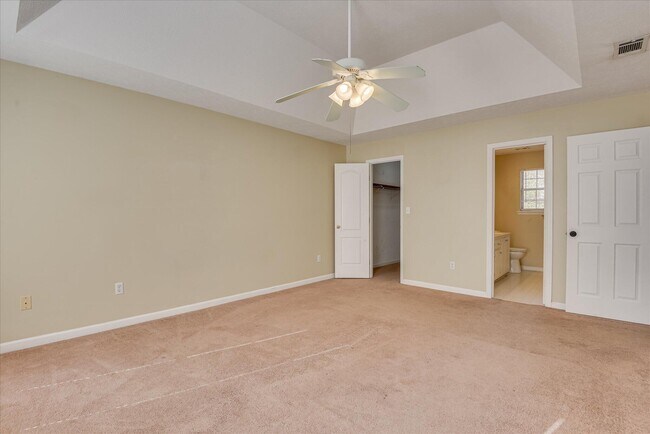 Building Photo - 2102 Howard Mill Rd