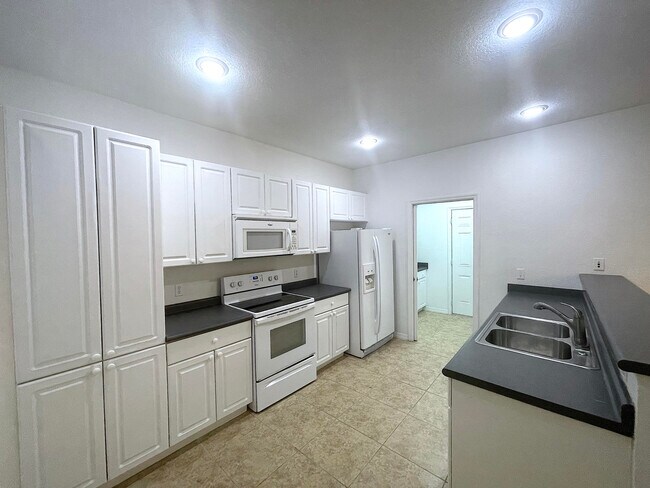 Building Photo - 1854 Pelican Dr
