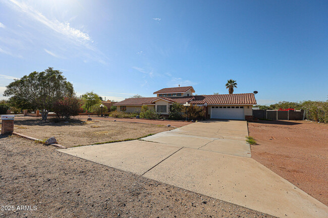 Building Photo - 8531 W Pinnacle Peak Rd