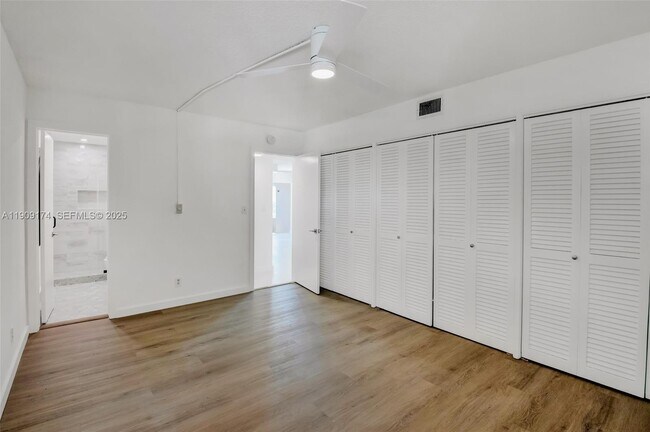 Building Photo - 54 Isle of Venice Dr