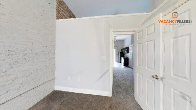 Building Photo - 507 N Paca St