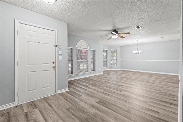 Building Photo - 1604 Lincoln Dr
