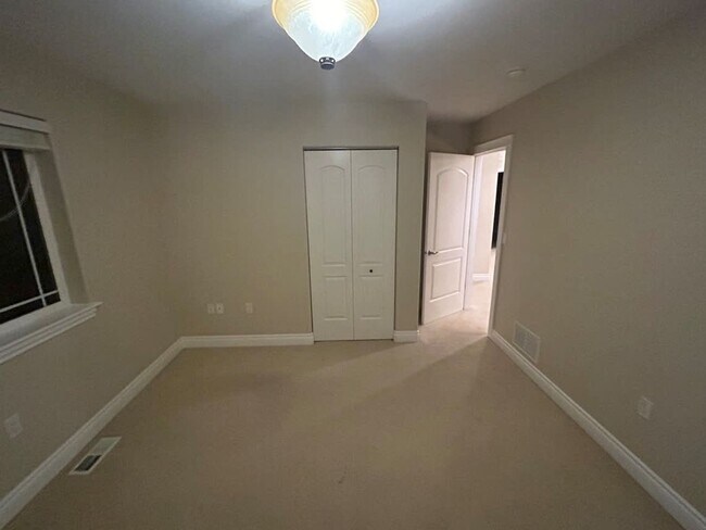 Building Photo - Charming Wasilla Haven: 4BR, 2.5BA Gem wit...