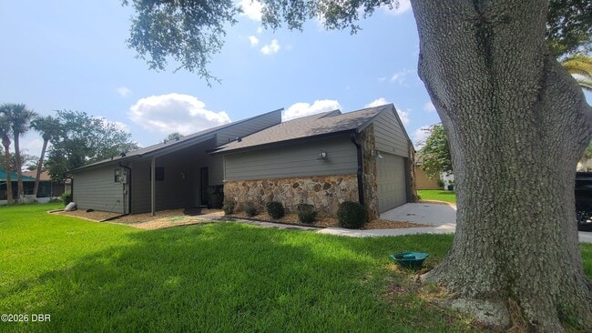 Building Photo - 176 Gull Cir N