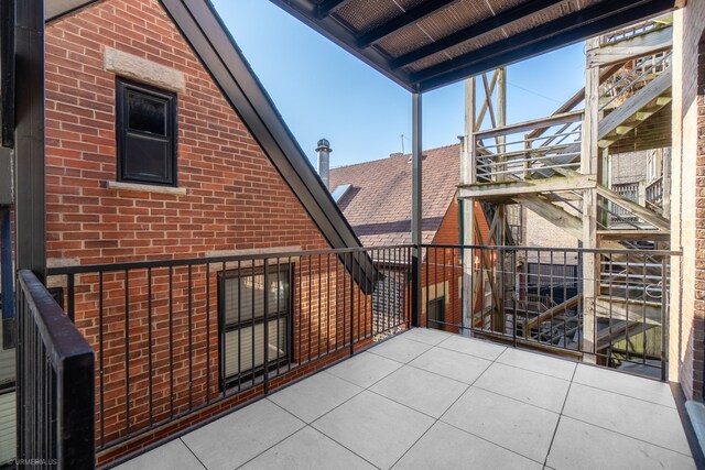 Building Photo - 2113 N Kenmore Ave