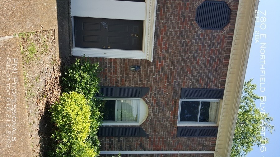 Primary Photo - Hunters Court 2 Bedroom 1.5 Bath Townhome!