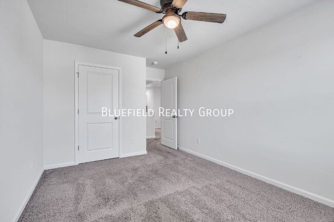 Building Photo - 1264 Canter Pl