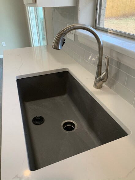 Building Photo - 217 E 30th St