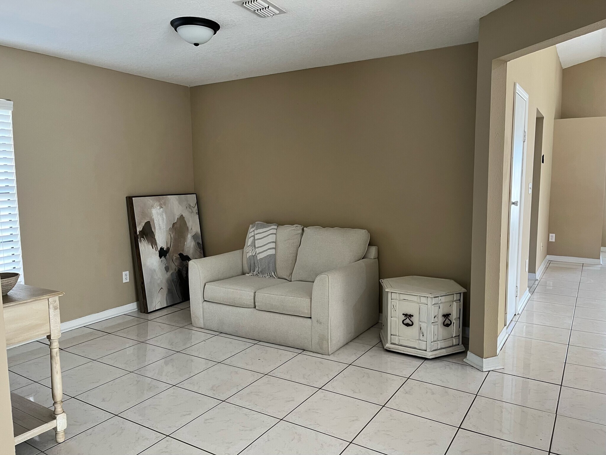 Building Photo - 111 Rosewood Ct