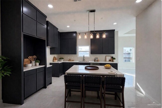 Building Photo - 16 La Laguna Rd