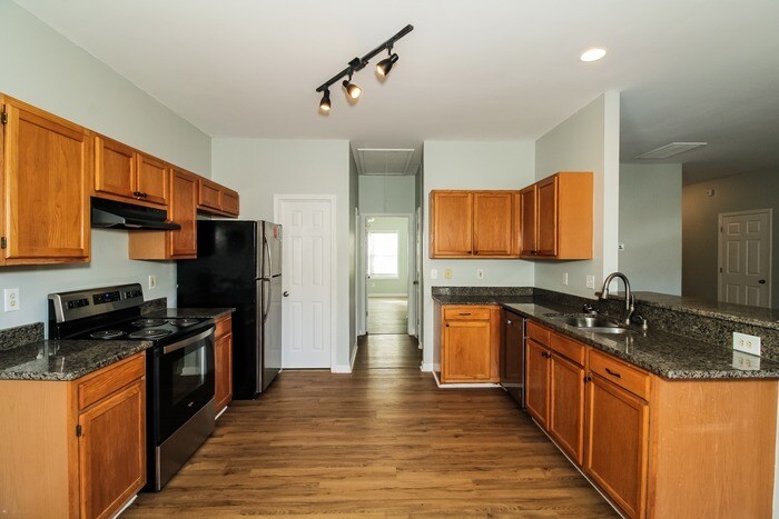 Building Photo - 225 Delaine Woods Dr