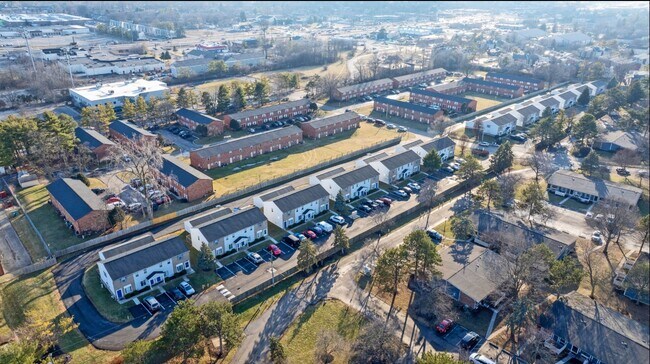 Building Photo - 2447 Brady Commons Dr