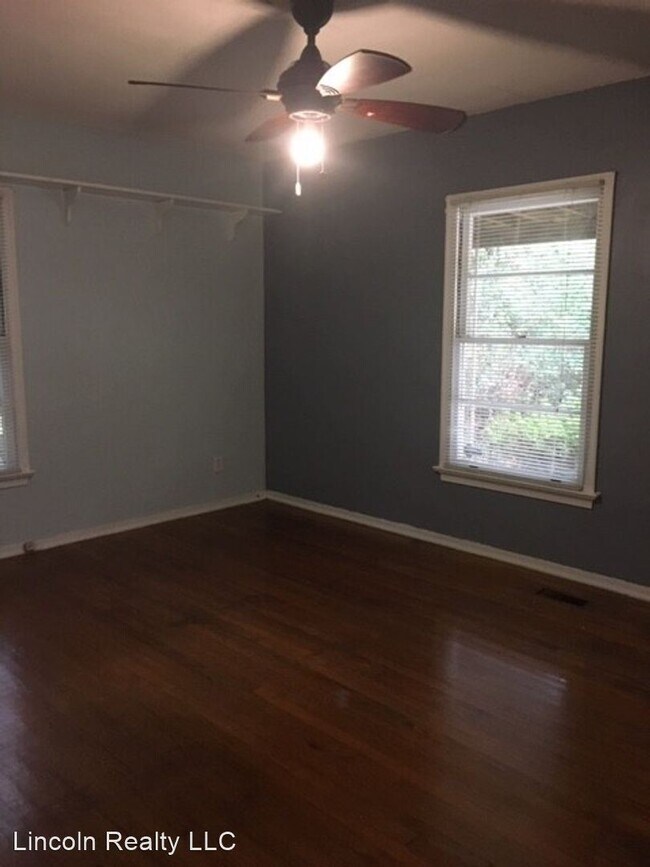 Building Photo - 3 br, 2 bath House - 701 W. Alden Ave