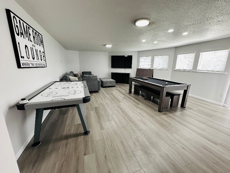 Building Photo - 2041 Linwood Cir