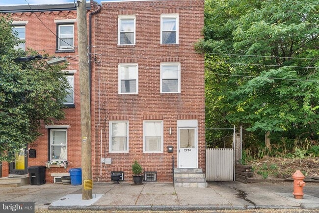 Primary Photo - 2734 Edgemont St