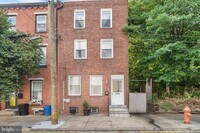 Building Photo - 2734 Edgemont St