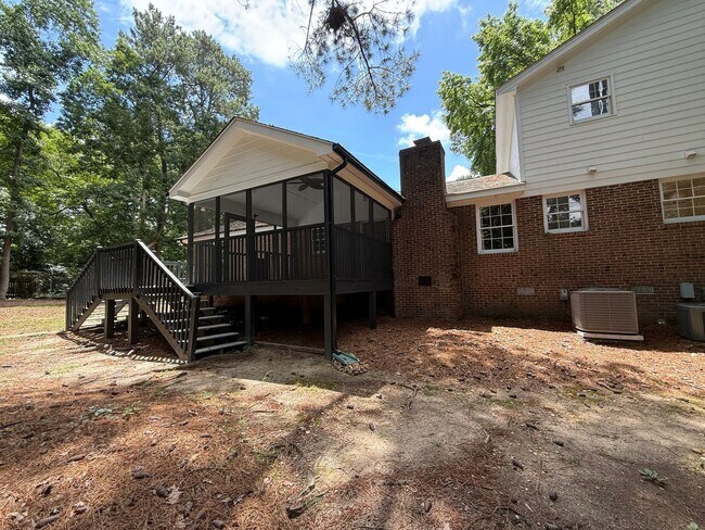 Building Photo - **OFFERING RENT PROMOTION FOR FIRST 6 MONT...