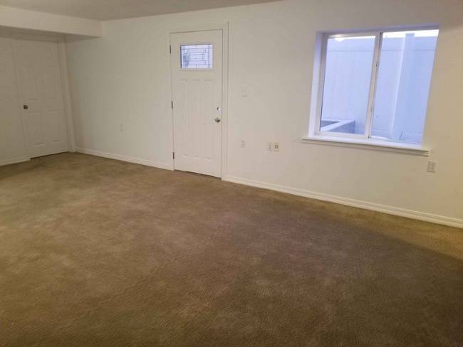 Building Photo - 8543 Poison Oak Dr