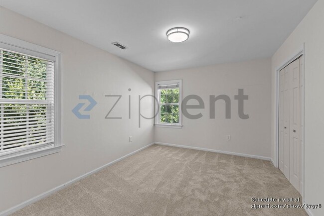 Building Photo - 8730 Fieldgate Dr