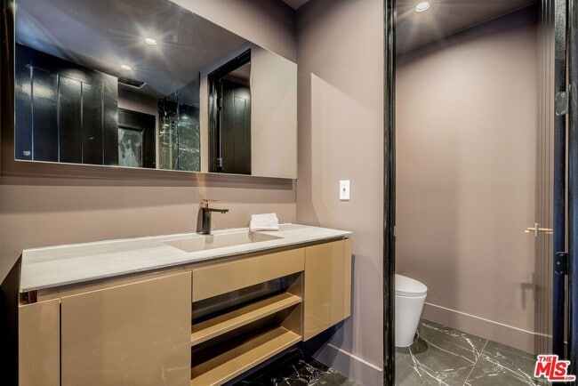 Building Photo - 7567 Hermes Dr