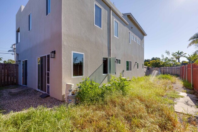 Building Photo - 810 California St