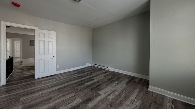 Building Photo - 5502 Willows Ave