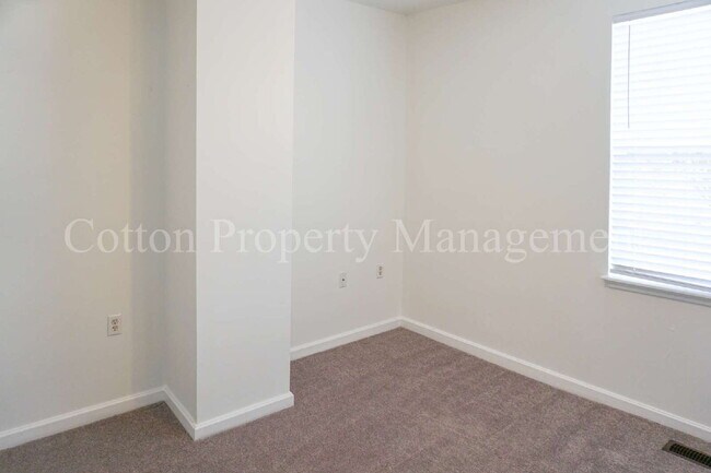 Building Photo - 2BR/1BA Apartment in Downtown Wilmington - Near Brooklyn Arts District - $1,400/Monthly - Pet Fri...