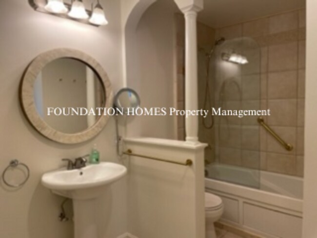 Building Photo - Penthouse Living on the Water, Mill Valley's Best-Kept Secret - Pool- Tennis - FOUNDATION