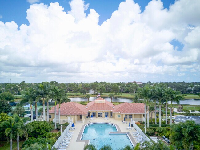 Building Photo - 726 SW Aruba Bay