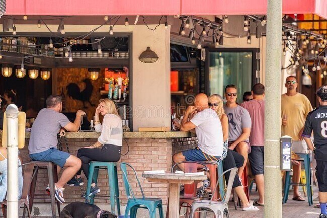 Building Photo - 110 SE 2nd St