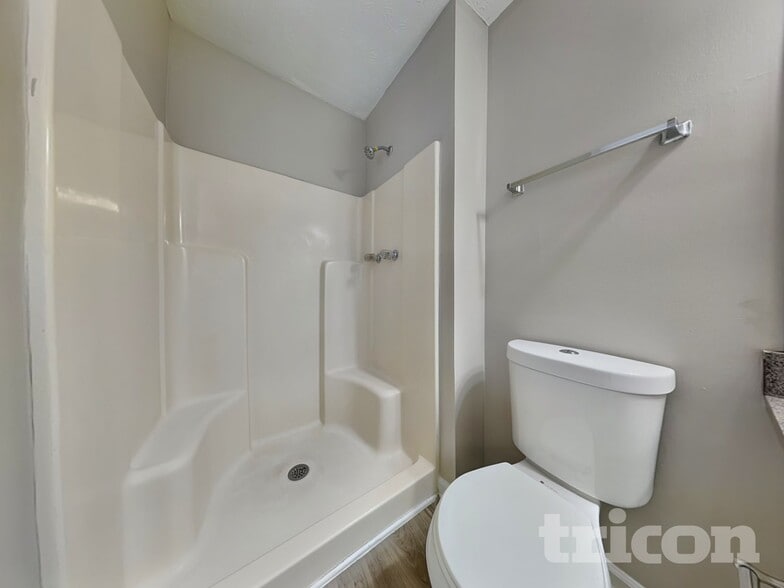 Building Photo - 2479 Hewatt Rd